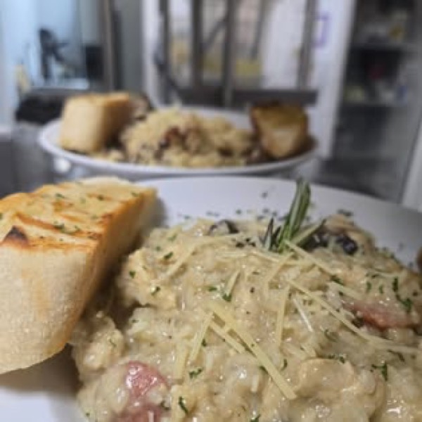 Publicación de Facebook De La Kasa Cuisine